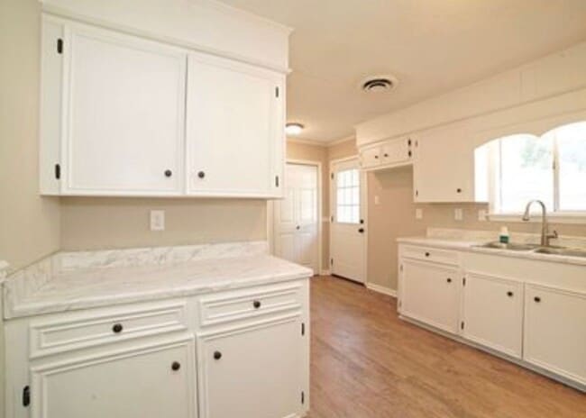 Photo - Move In Ready with Fenced Yard!