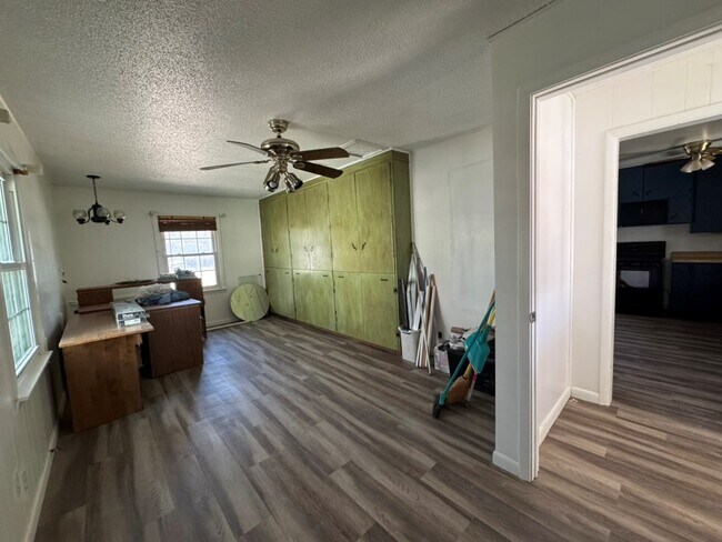 Photo - 1509 S Main Ave