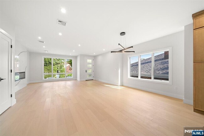 450 N 10th St Unit A