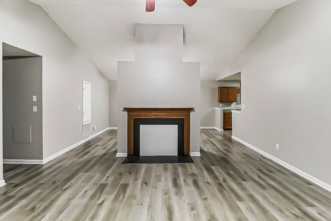 Photo - 1503 Windy Oaks Ct SE