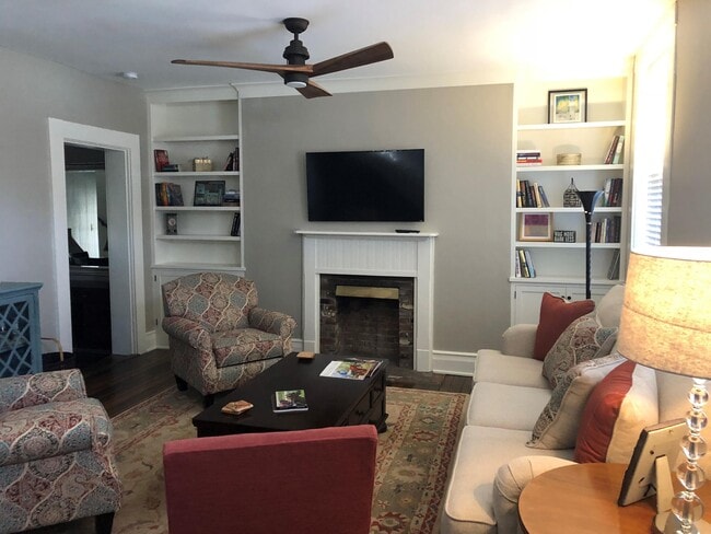 Photo - 422 S Mill St