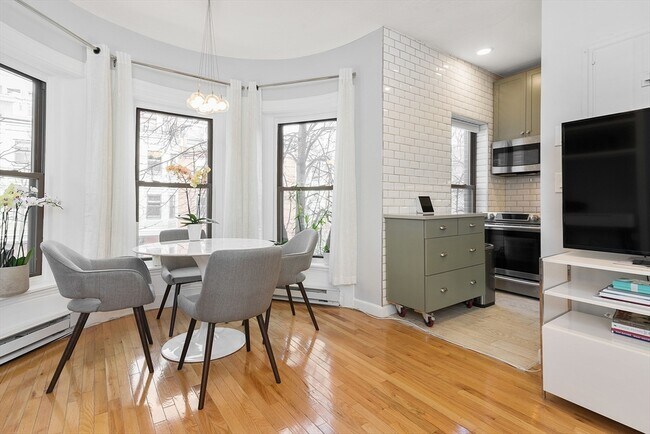 Photo - 21 Follen St Unit 2F