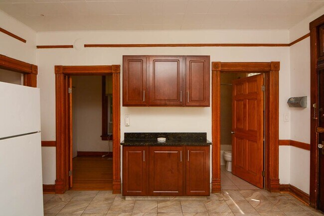Photo - 2622 N Marshfield Ave Unit J03P