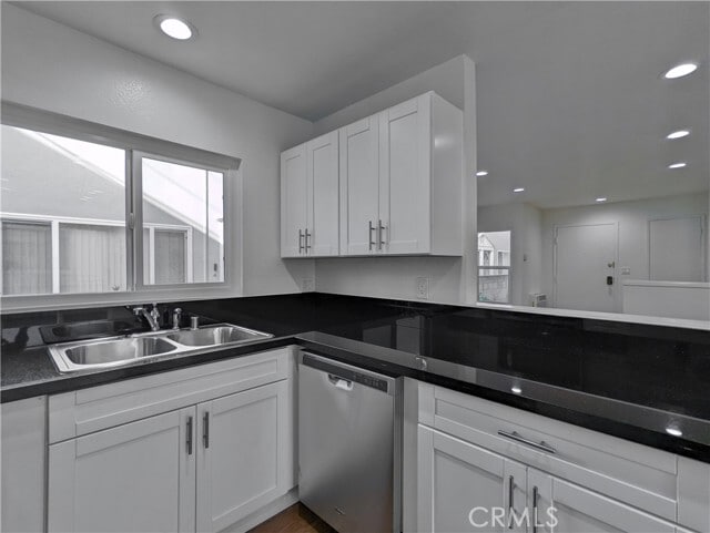 Building Photo - 1159 Linden Ave Unit 4 Rental