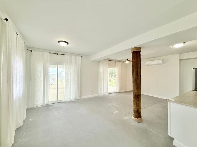 Photo - 1698 Redfish Point Rd