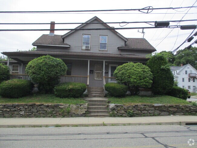 Building Photo - 312 Church St Rental
