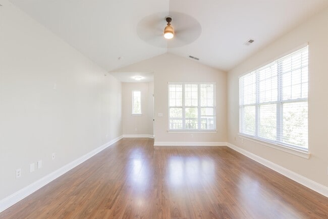 Building Photo - 6716 Mallard Park Dr