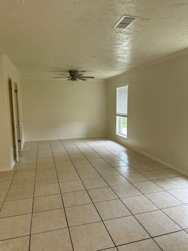 11719 Scottsdale Dr