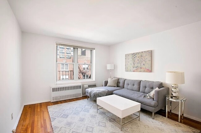 25 W 13th St Unit 7KS
