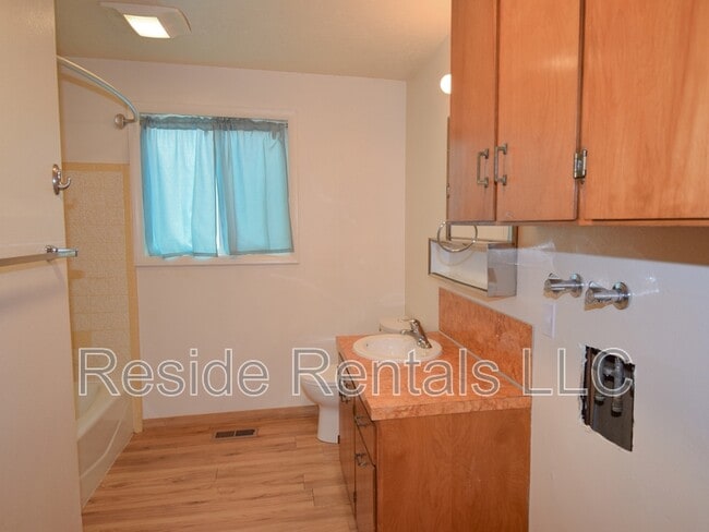 Photo - 146 W 1000 N