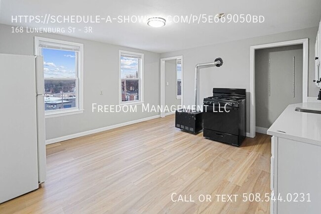 Photo - 168 Lunenburg St Unit 3R