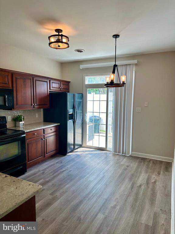 Photo - 207 Springmont Dr