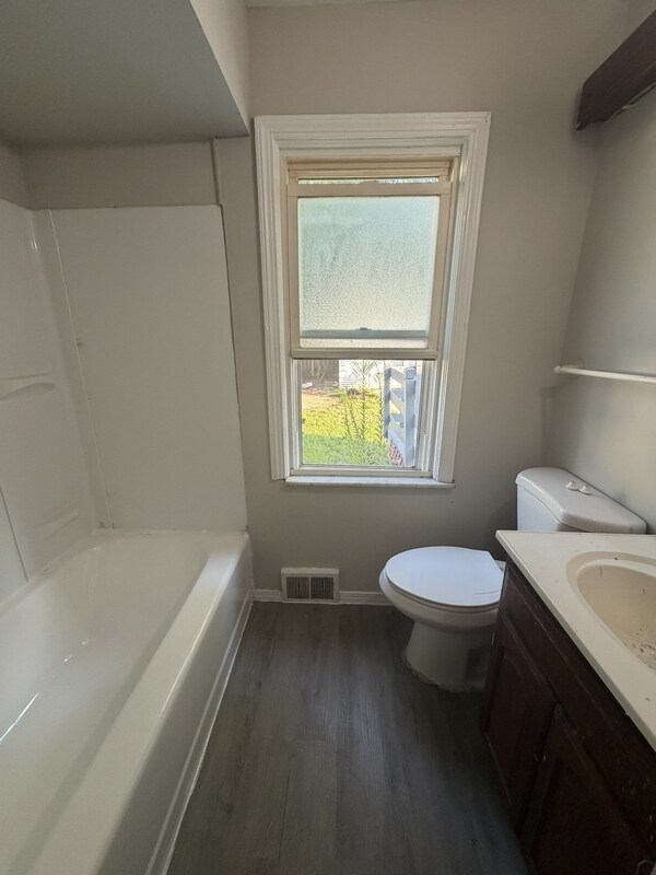 Photo - 18424 Maple Heights Blvd