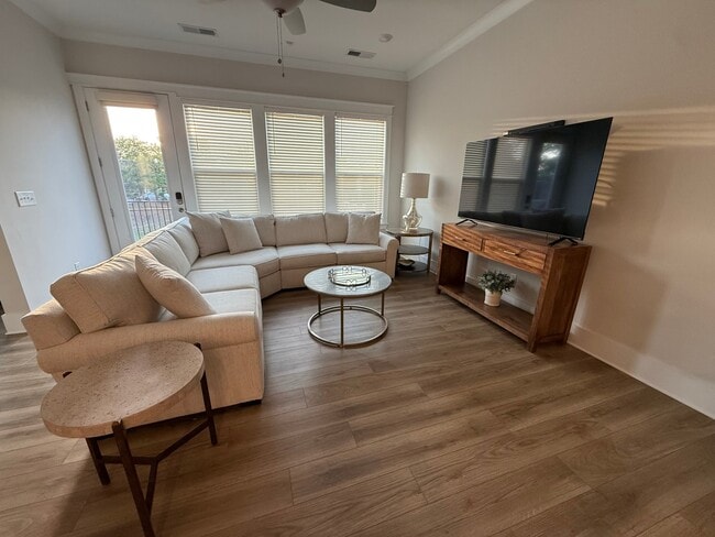 Building Photo - 4832 Blanchard Wy