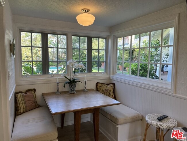 Photo - 8050 Mulholland Dr