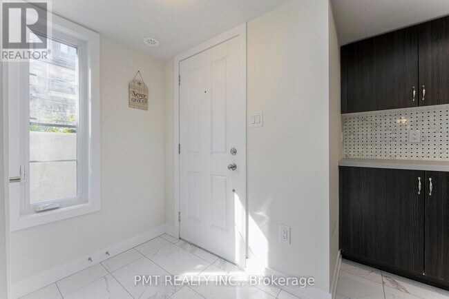 Photo - 2355 Sheppard Ave W