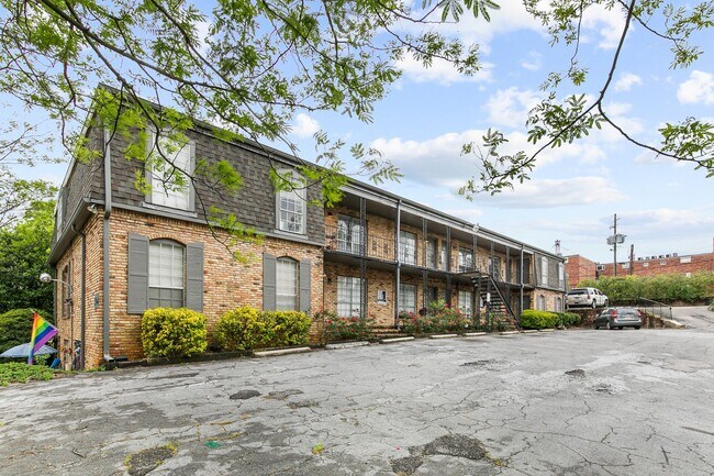 Photo - Donegal Place