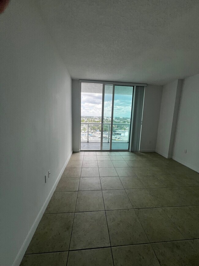 Photo - 1031 NW 19th Ct Unit B2