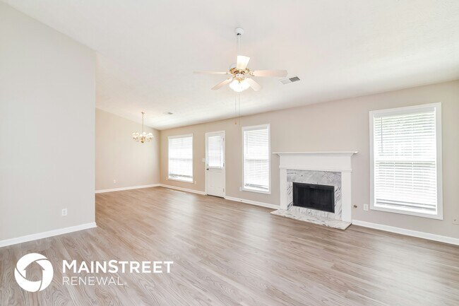 Photo - 240 Circle Rd