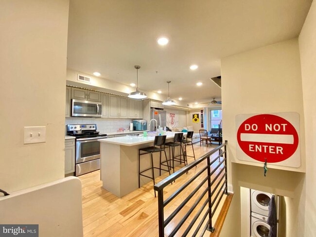 Photo - 1950 N Gratz St