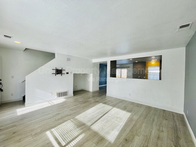 Photo - 1217 Bluejay Ave