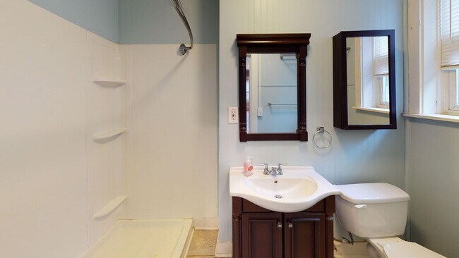 Building Photo - Sunny 1BR in East Rock | Hot Water & Gas Included | Walk to Yale Unit A1