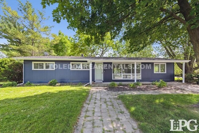 804 Village Trail