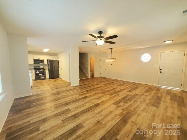 Photo - 5709 Kelden Walker Ln