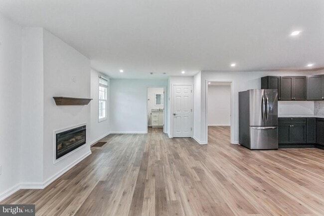 Photo - 557 Durham Rd