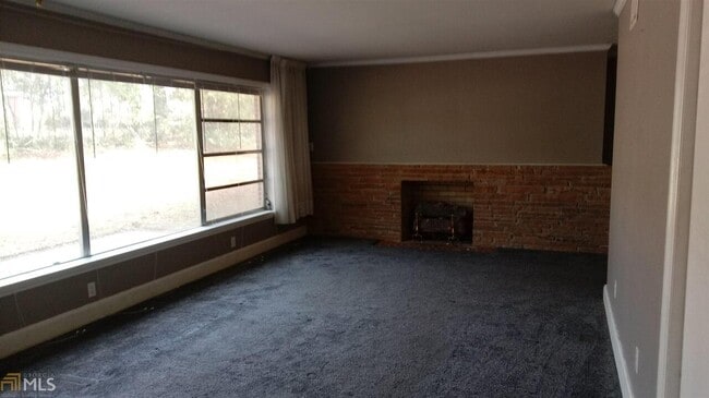 Photo - 203 Walnut Dr