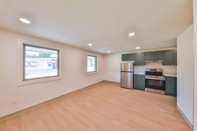 Photo - 551 Elm St Unit 19