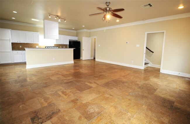 Photo - 4709 Scott St