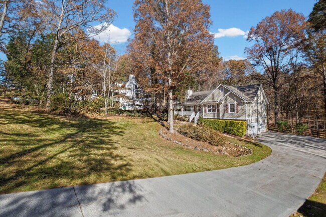 Photo - 225 Hawkins Farm Cir