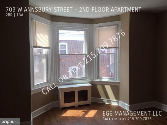 Building Photo - 703 W Annsbury St Unit 2ND FLOOR APARTMENT