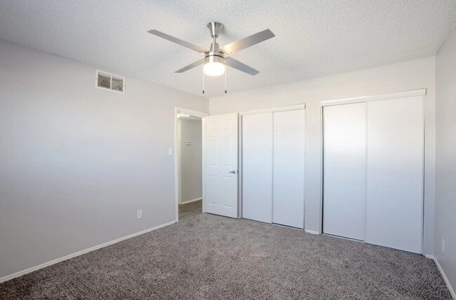 2 Bed 1 Bath - 895 sqft - Bedroom