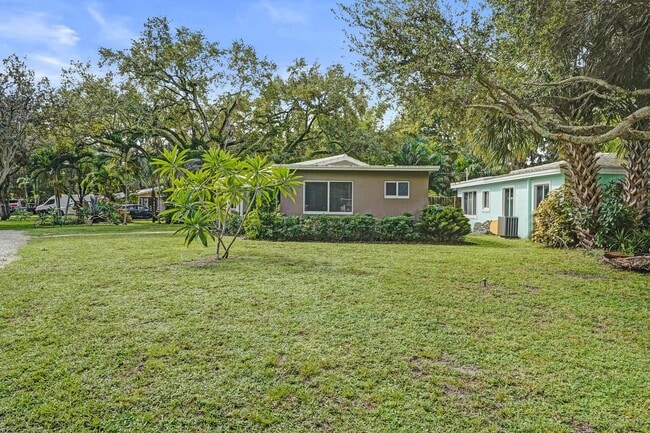 Photo - 1101 SW 8th Ter