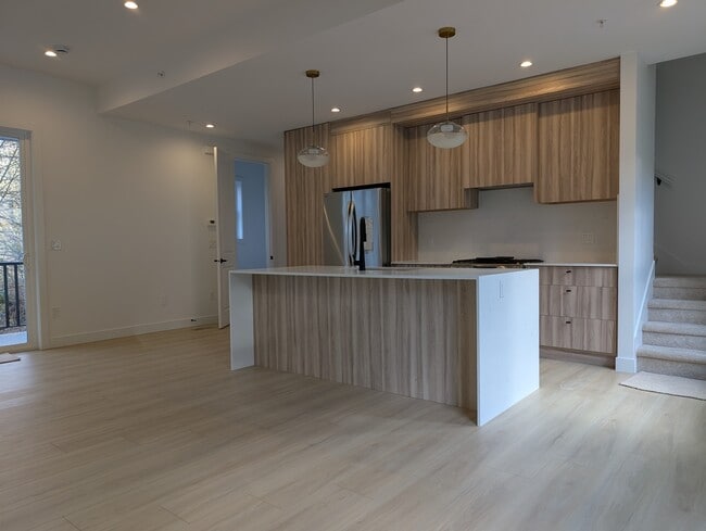 Photo - 8924 Cedar St