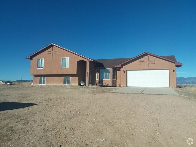 Building Photo - Beautiful 4-bedroom 3-bathroom Home on 5 A...