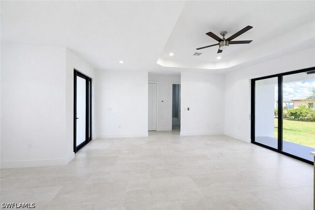 Photo - 211 NW 25th Ave