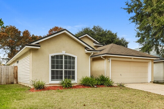 Photo - 1824 Creekview Dr