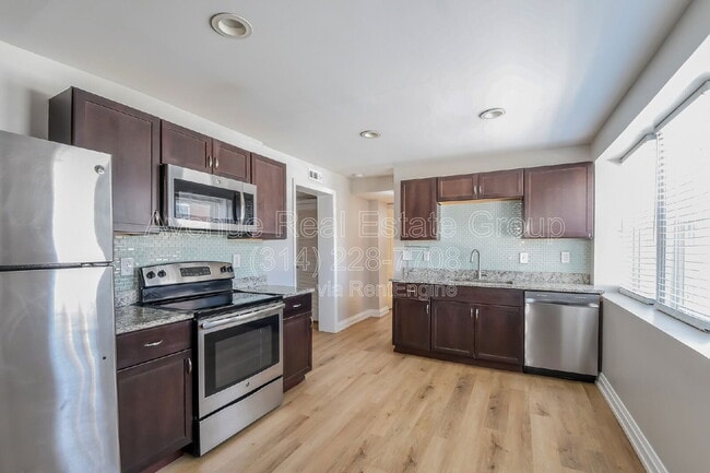 Building Photo - 4370 Swan Ave