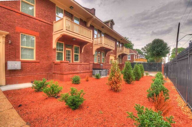 528 E Parkway N Unit 9