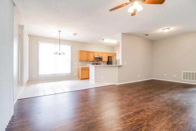 Photo - 1136 Cherry Valley Way