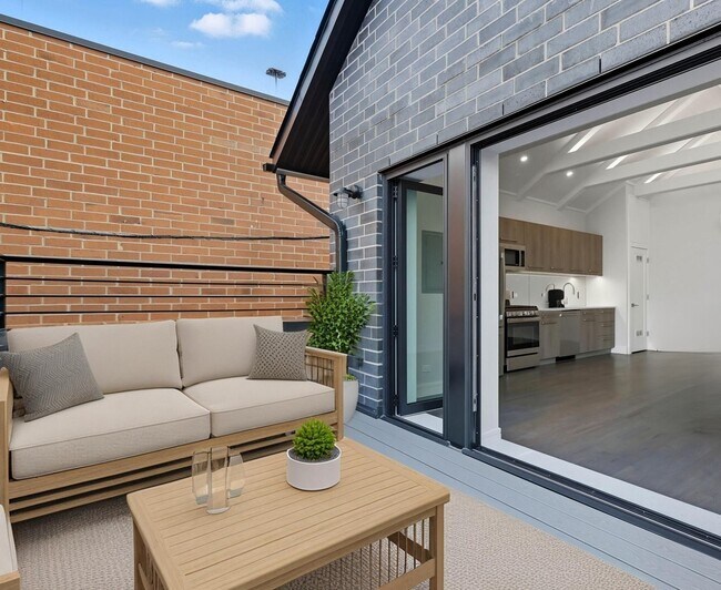 Photo - 1924 W Grand Ave