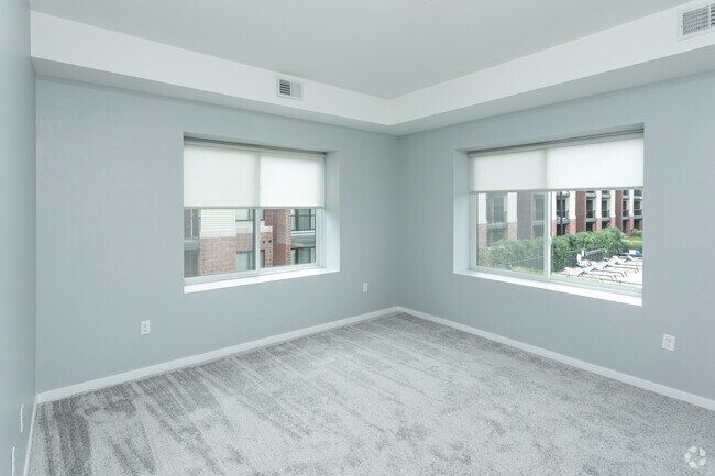 2BR, 1BA - 1,004 SF