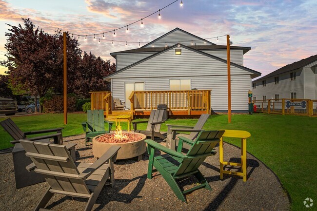 Building Photo - Oasis at 2600 Rental