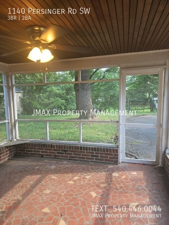 1140 Persinger Rd SW