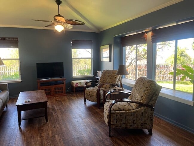 Photo - Awesome Furnished 3 Bedroom