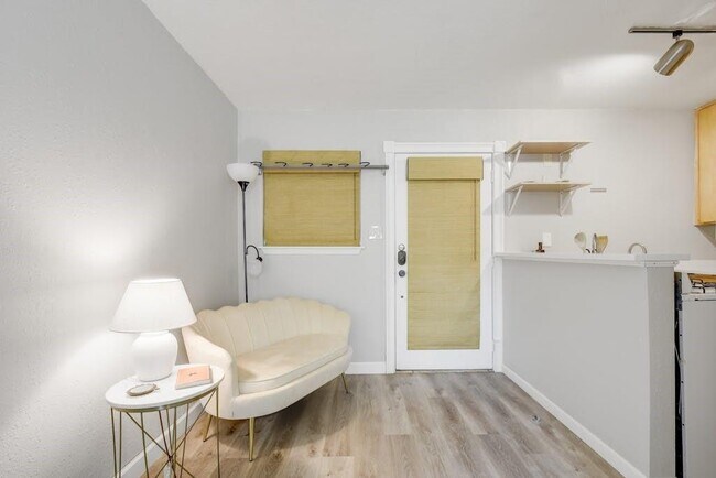 Photo - 1111 W 10th St Unit 106