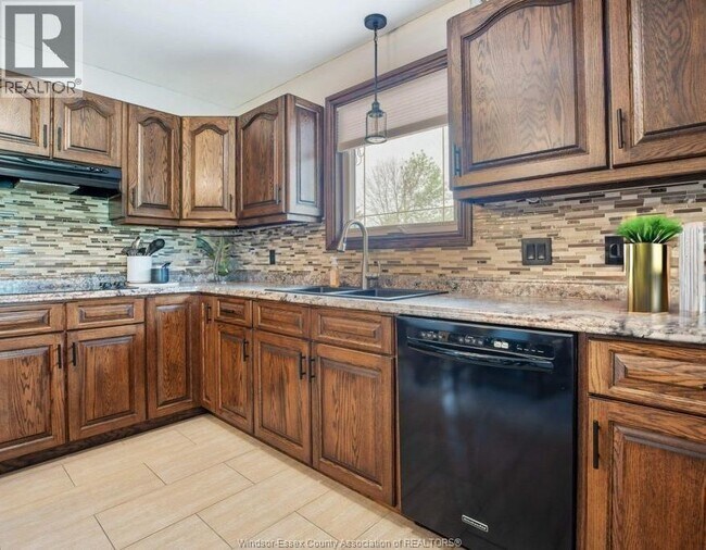 Photo - 1115 Morton Dr